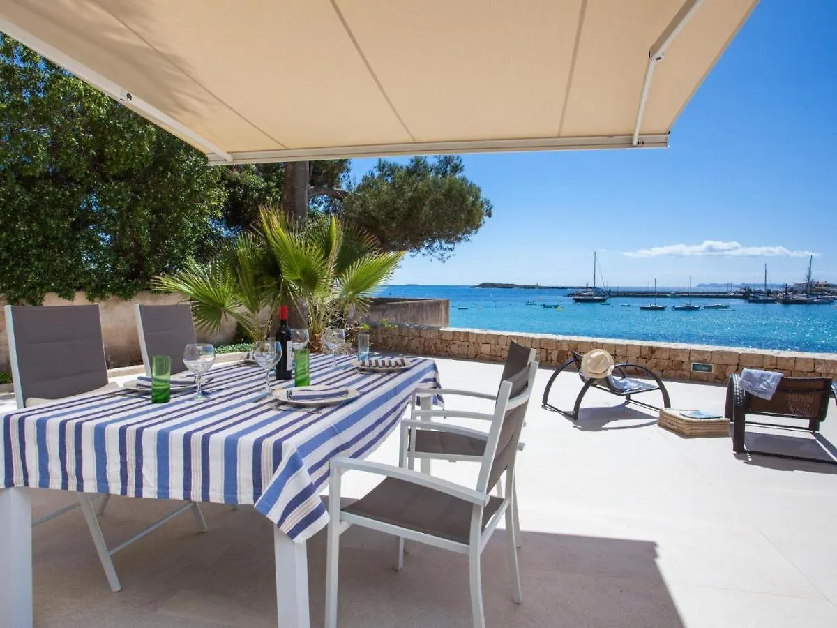 Es Turo, Luxury Beachfront Apartment In Colonia San Jordi 캄포스 빌라