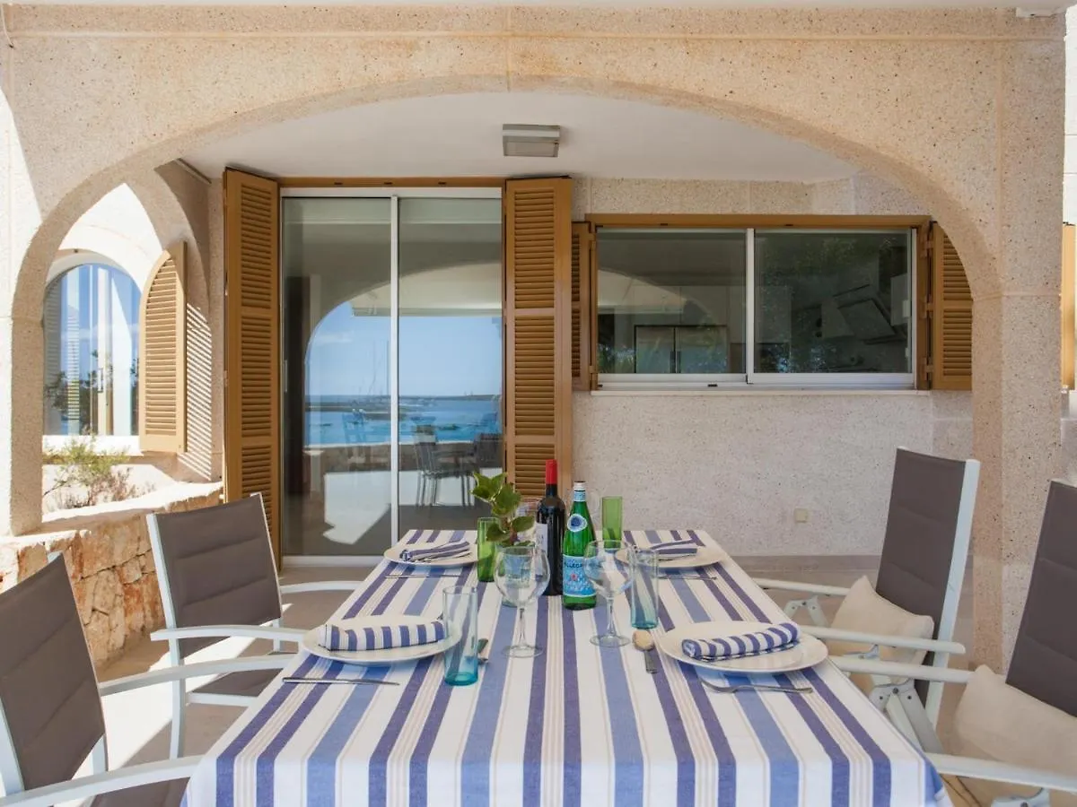 Es Turo, Luxury Beachfront Apartment In Colonia San Jordi 캄포스 빌라