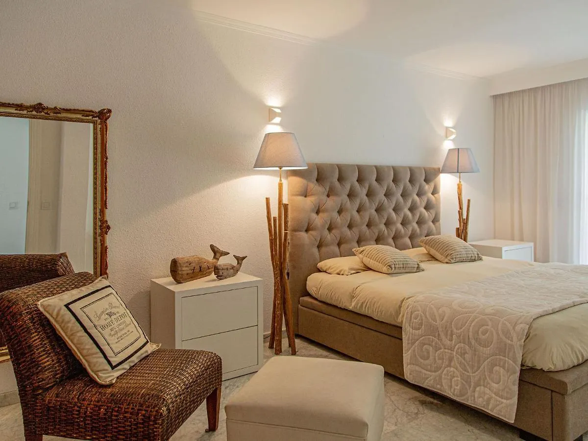 Es Turo, Luxury Beachfront Apartment In Colonia San Jordi 캄포스 빌라
